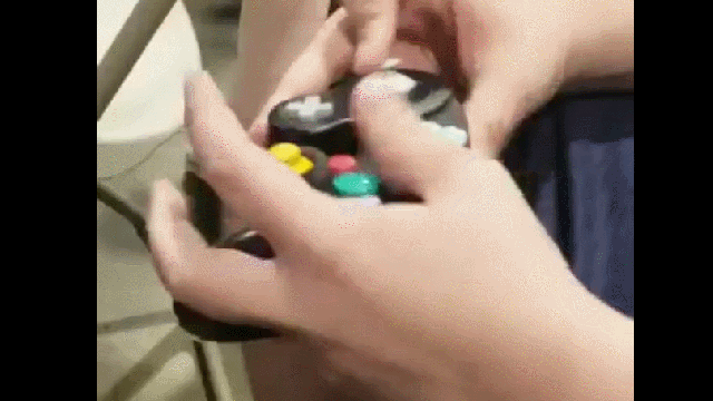 Guy Prefers To Play Smash Bros. Melee With The Controller Upside Down 