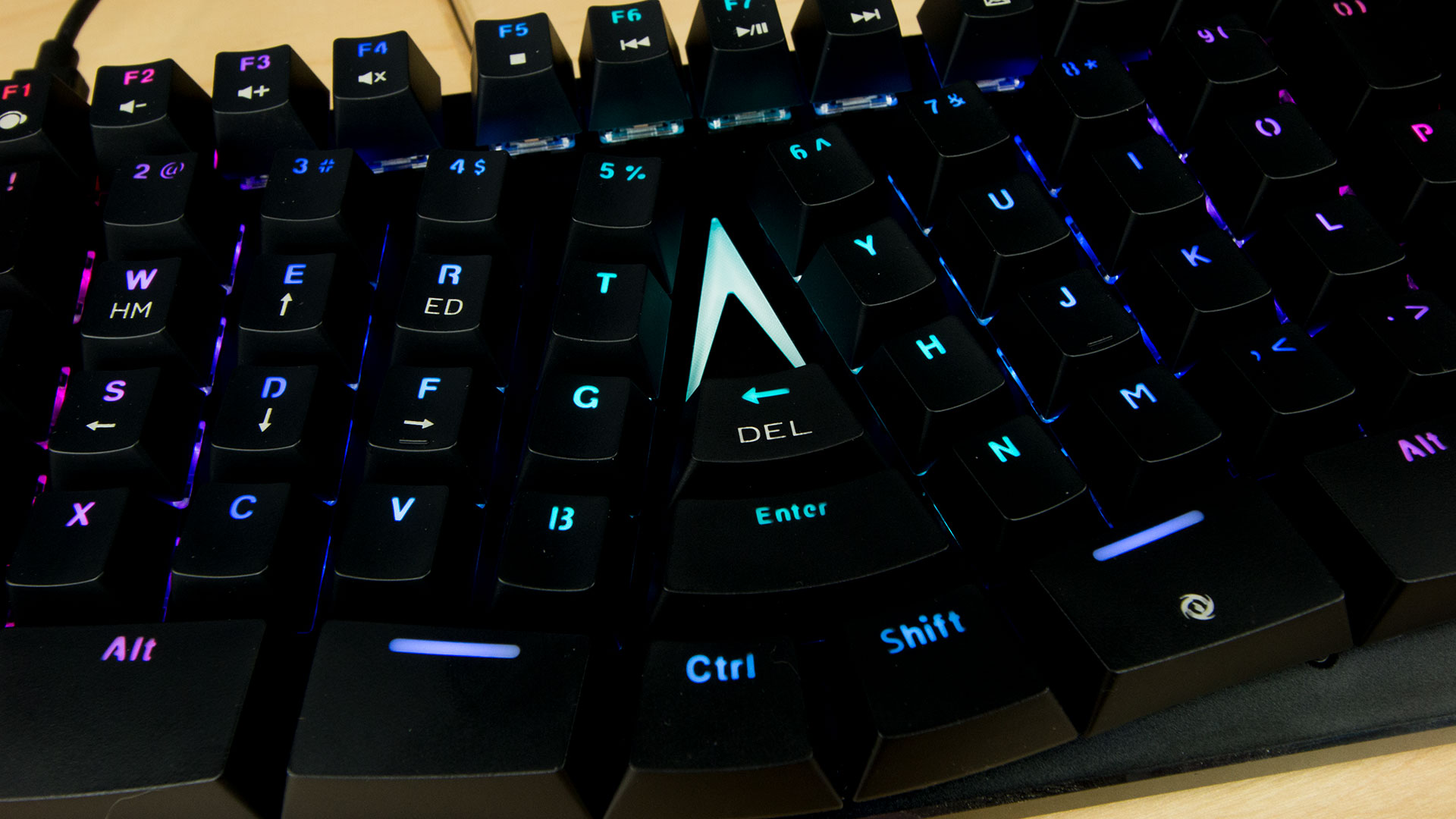 X-Bows Ergonomic Keyboard Review: Strange Shape, Great Typing