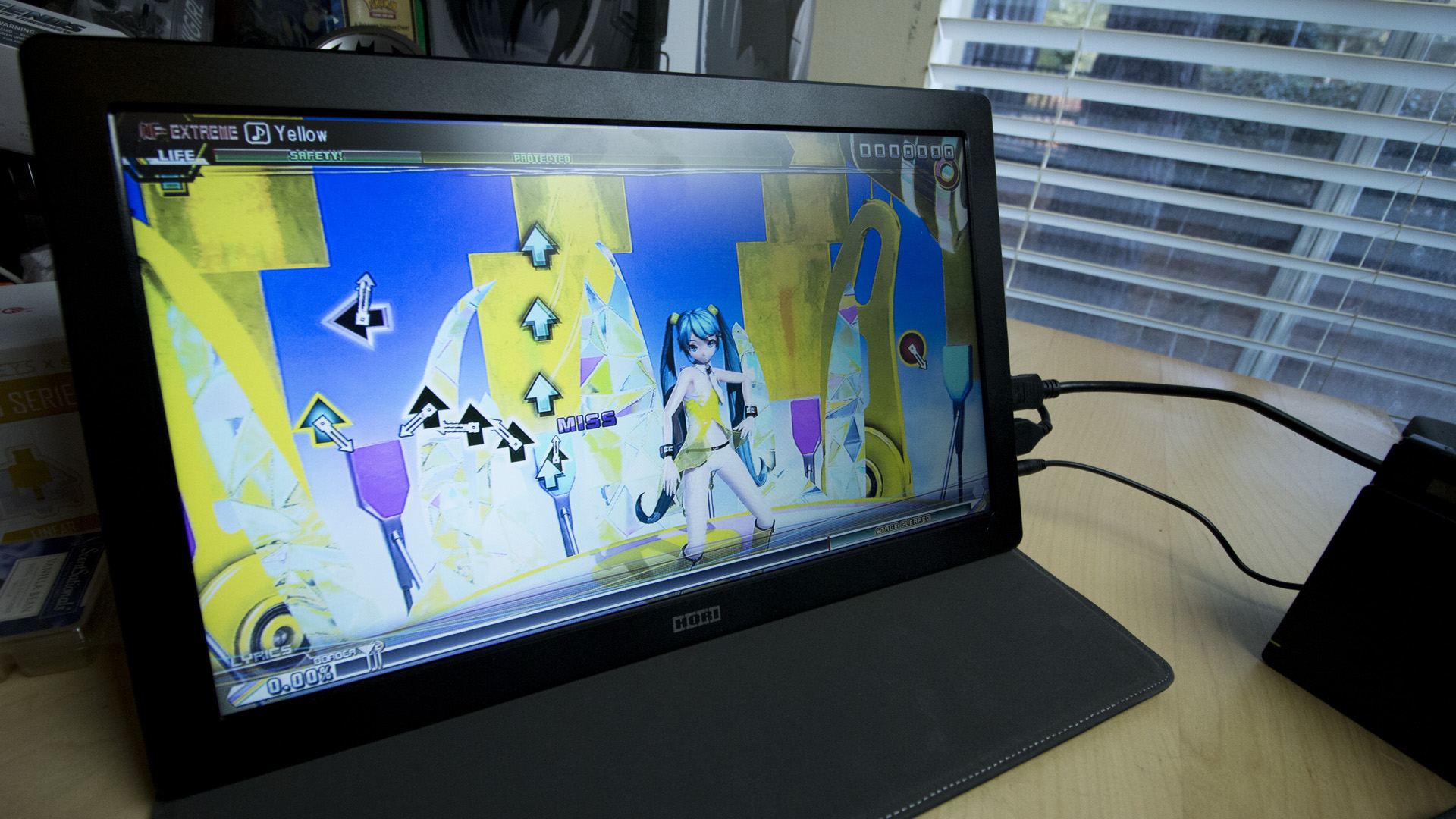 Hori’s Portable Gaming Monitor Isn’t Pretty, But It Works