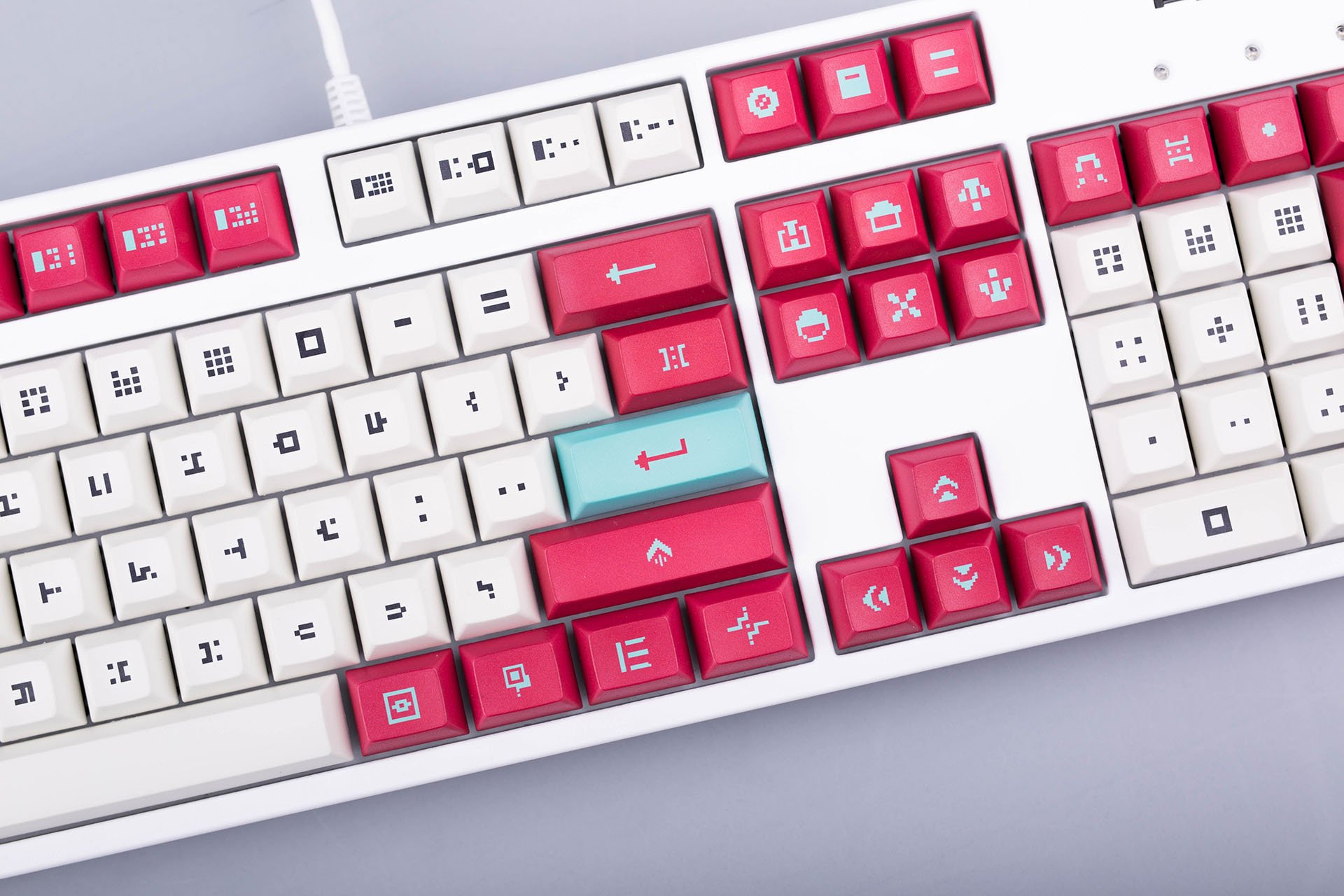 Hyper Light Drifter Keycap Set Shouldn’t Be Too Hard To Type On