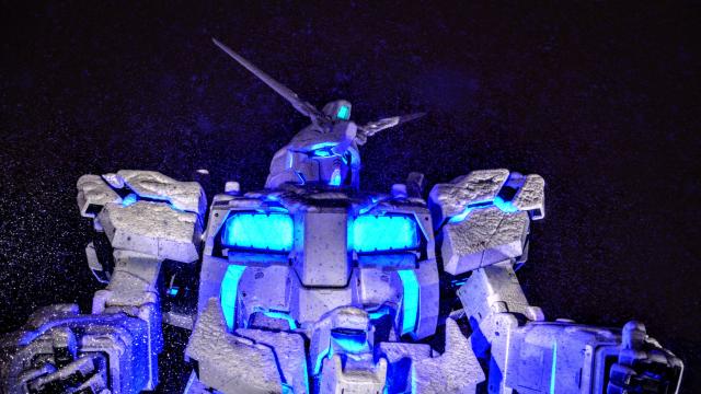 Tokyo’s Giant Gundam Statue Looks Excellent In Snow