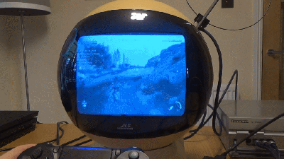 Someone Got Modern Video Games Running On One Of The Weirdest TVs Of All Time 