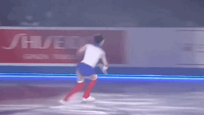 Comparing Evgenia Medvedeva’s Sailor Moon Ice Skating Routine To The Anime Proves She’s A Magical Girl