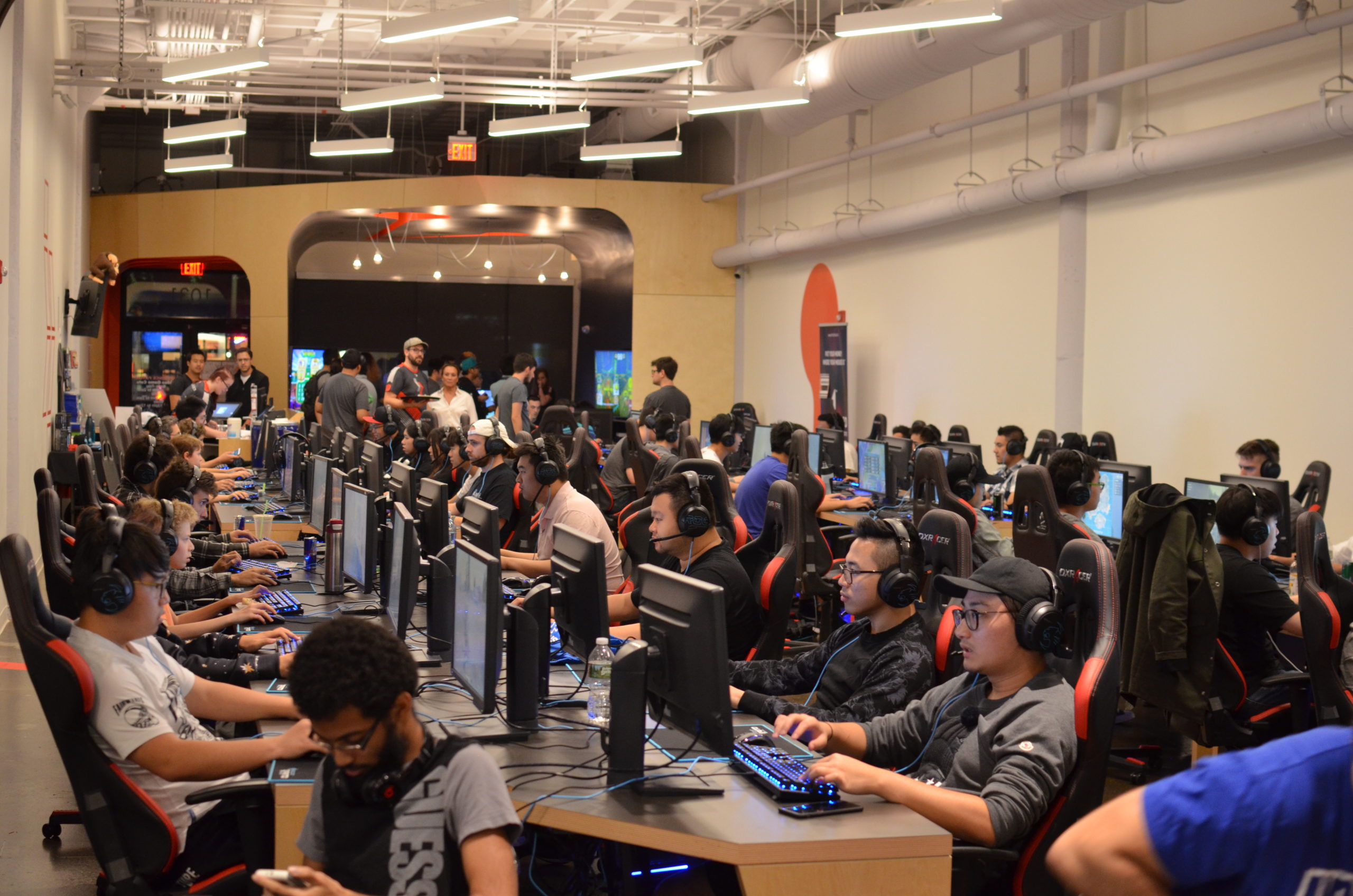 The LAN Cafe Is Making A Comeback
