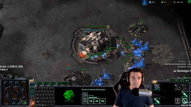 Master League StarCraft 2 Player Shows Off His Incredible Skills