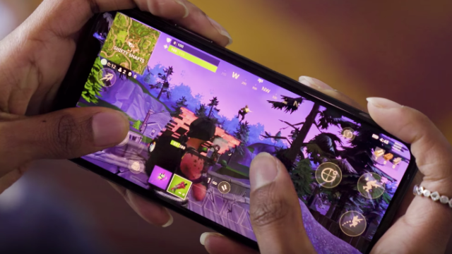 Fortnite On Mobile Is Tough, But It Works