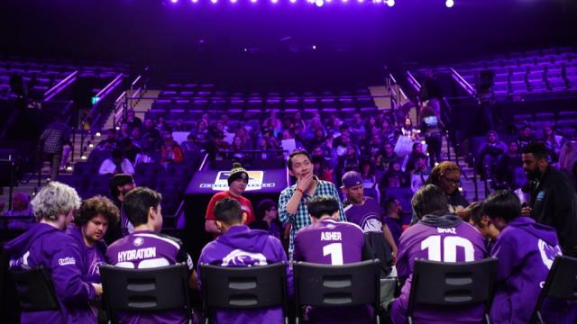Overwatch Coach Issues Apology For Being Kind Of Clumsy