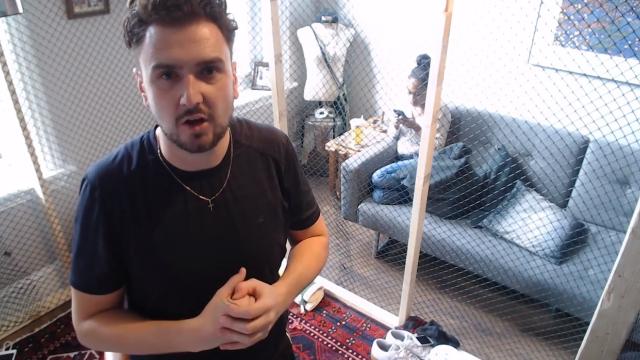 Twitch Streamer Locks Himself In A Cage For 30 Days