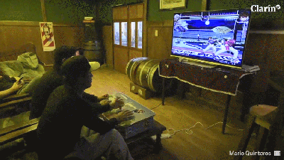 King Of Fighters 2002 Played At Antarctica Base