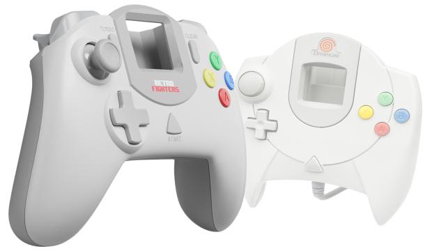 Finally, A Dreamcast Controller Built For Comfort