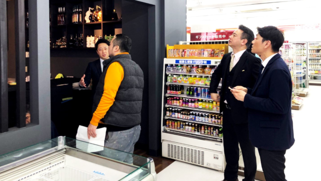 Japan’s First ‘Convenience Store Bar’ Opens