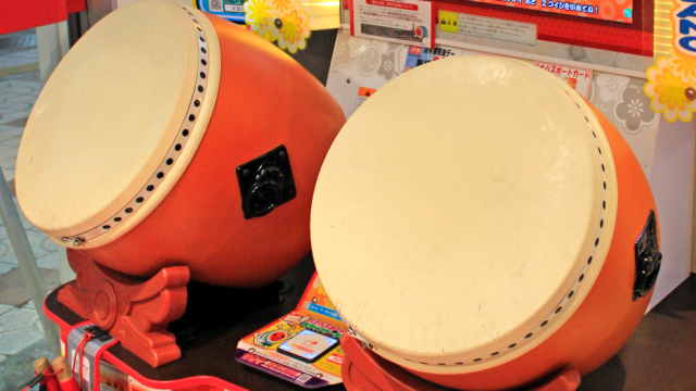 Footage Of Alleged Taiko No Tatsujin Drum Robbery At Japanese Arcade