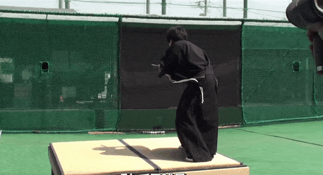 Samurai Slices A 160 Kph Baseball In Half