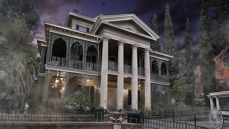 Disney’s Haunted Mansion Is A Terrific Mess