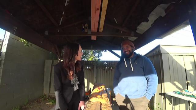 Jacinda Ardern Went On Twitch To Learn Wood Carving, Because What Can’t She Do