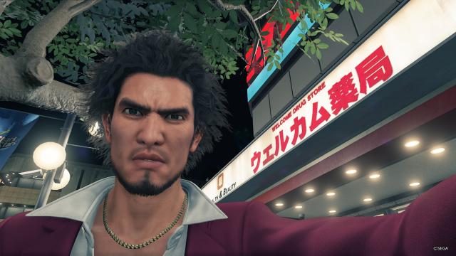 Yakuza: Like A Dragon’s Crowded Pharmacy Really Stresses Me Out