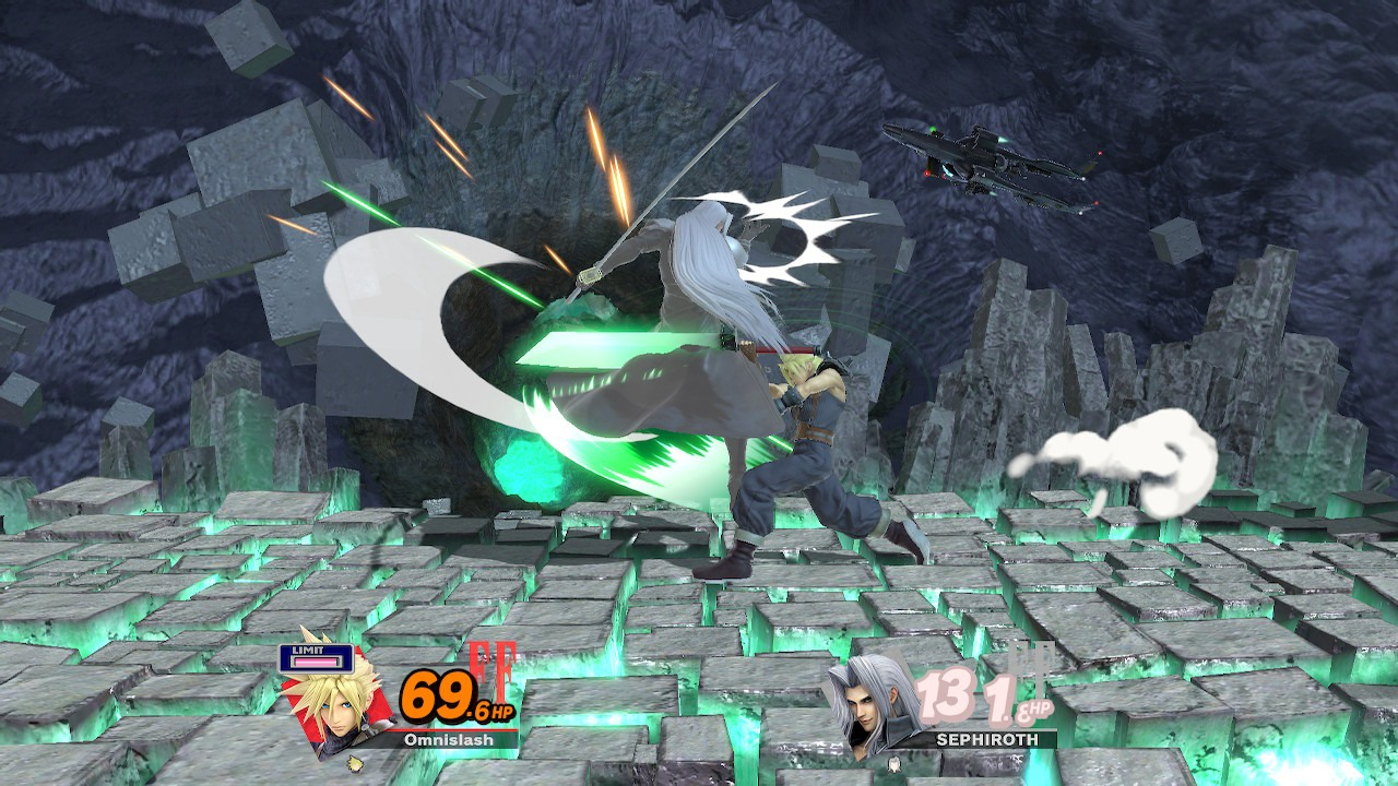 Cloud vs. Sephiroth is the truly authentic showdown, but I am trash with everyone's favourite First-Class SOLDIER imposter.  (Screenshot: Nintendo / Kotaku)