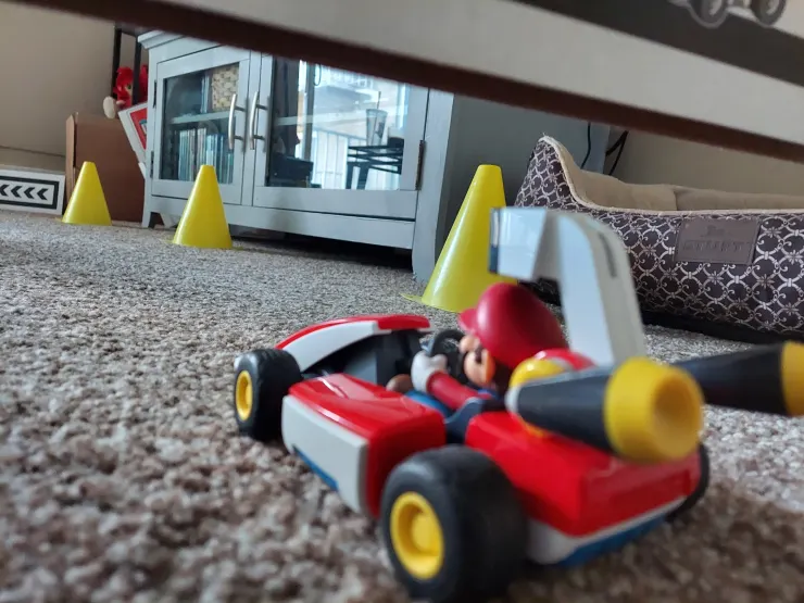 Your carpet must be this clean to play Mario Kart Live.  (Photo: Ashely Parrish / Kotaku)