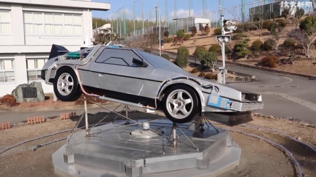 High School Students Build A Back To The Future Monument