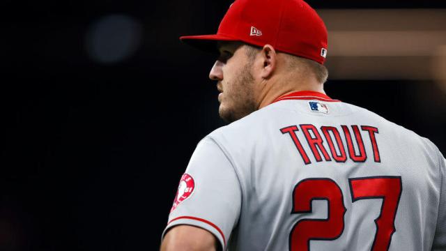 Baseball Superstar Mike Trout Answers Call Of Duty Hecklers In The Middle Of A Game