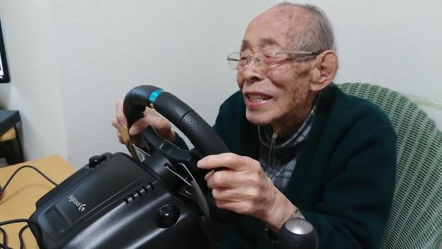 93-Year-Old YouTuber Loves Racing Games