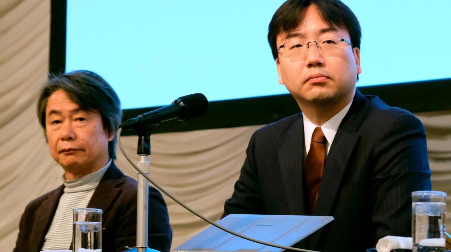 Shigeru Miyamto (L) and Nintendo president Shuntaro Furukawa (R) (Photo: KAZUHIRO NOGI, Getty Images)
