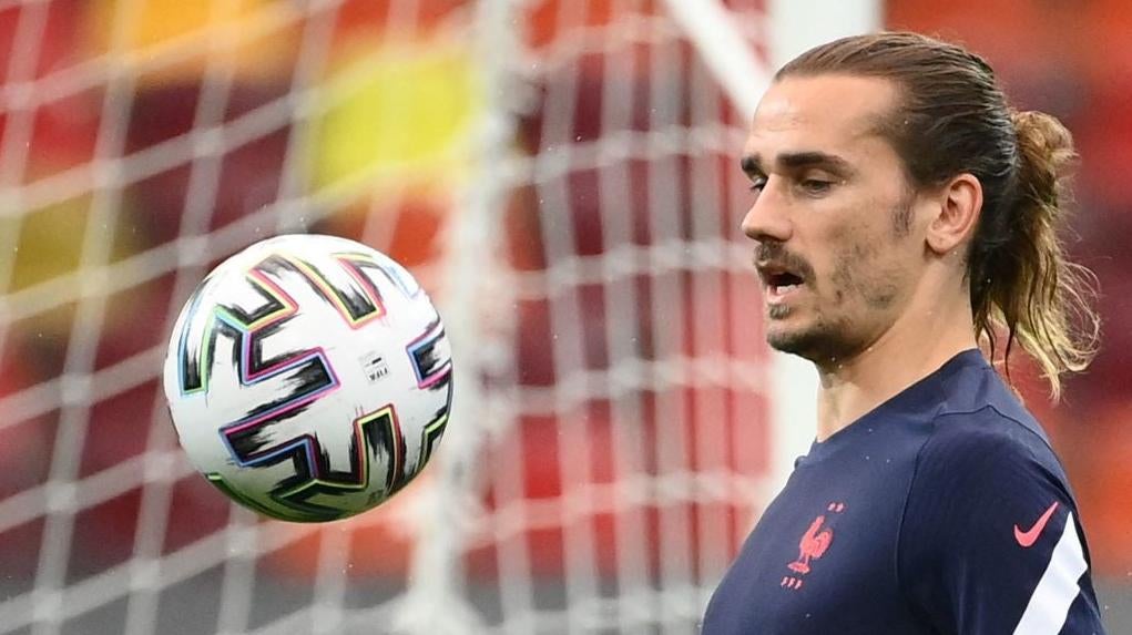 Griezmann warming up for a match at Euro 2020 (Photo: FRANCK FIFE, Getty Images)