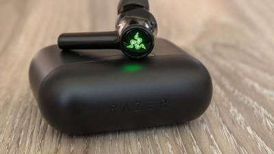 Razer’s Fantastic New Wireless Earbuds Put a Light Show in Your Earholes