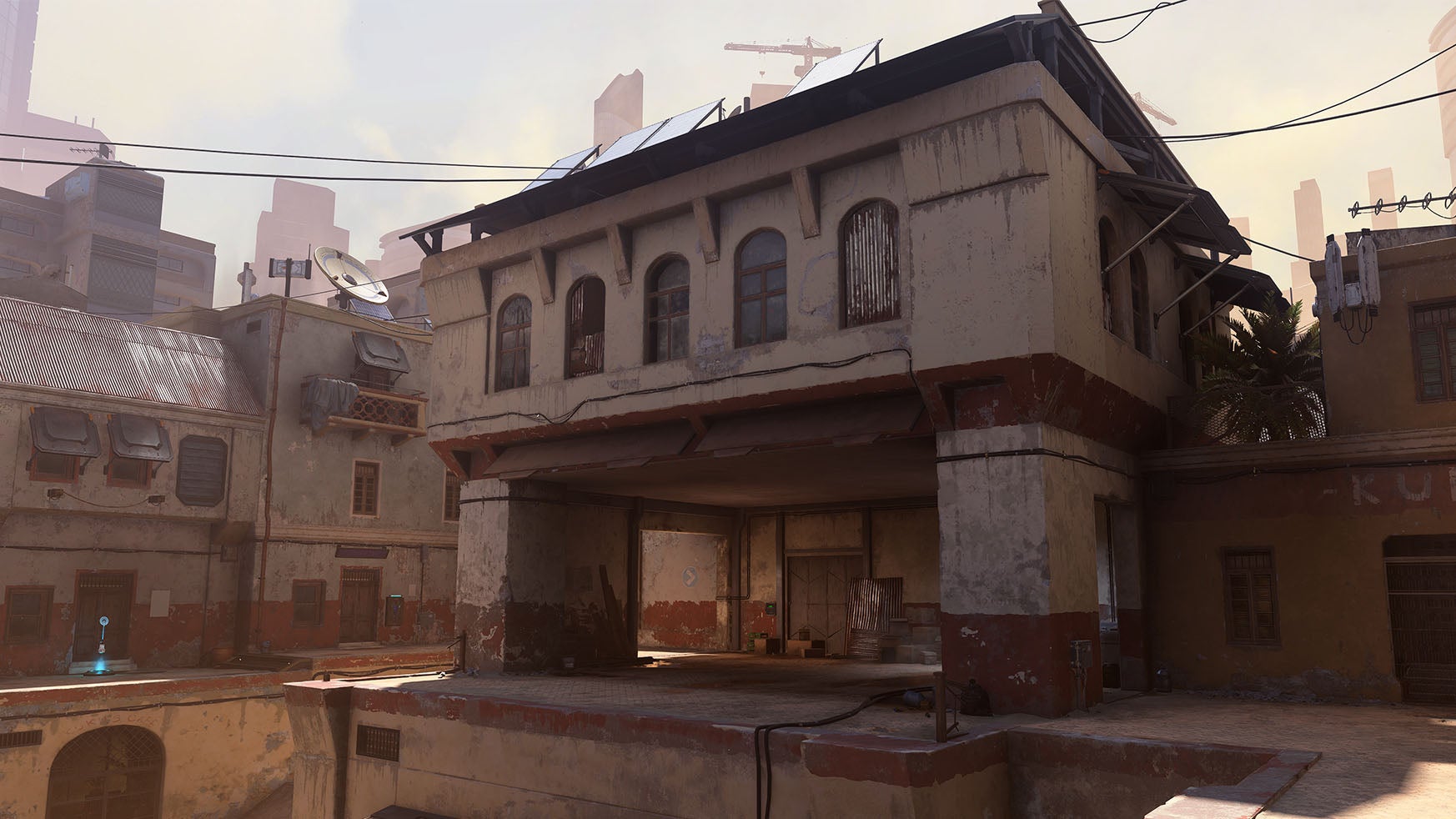 The Bazaar map, set in the fictional Halo city of New Mombasa, features hidden pathways that can only be accessed via crouching. (Screenshot: 343 Industries)