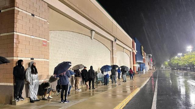Rare But Limited PS5, Xbox Best Buy Restock Sees Excruciatingly Long Lines IRL