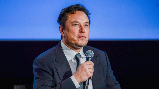 Elon Musk Hires PlayStation 3 Hacker To Fix Twitter