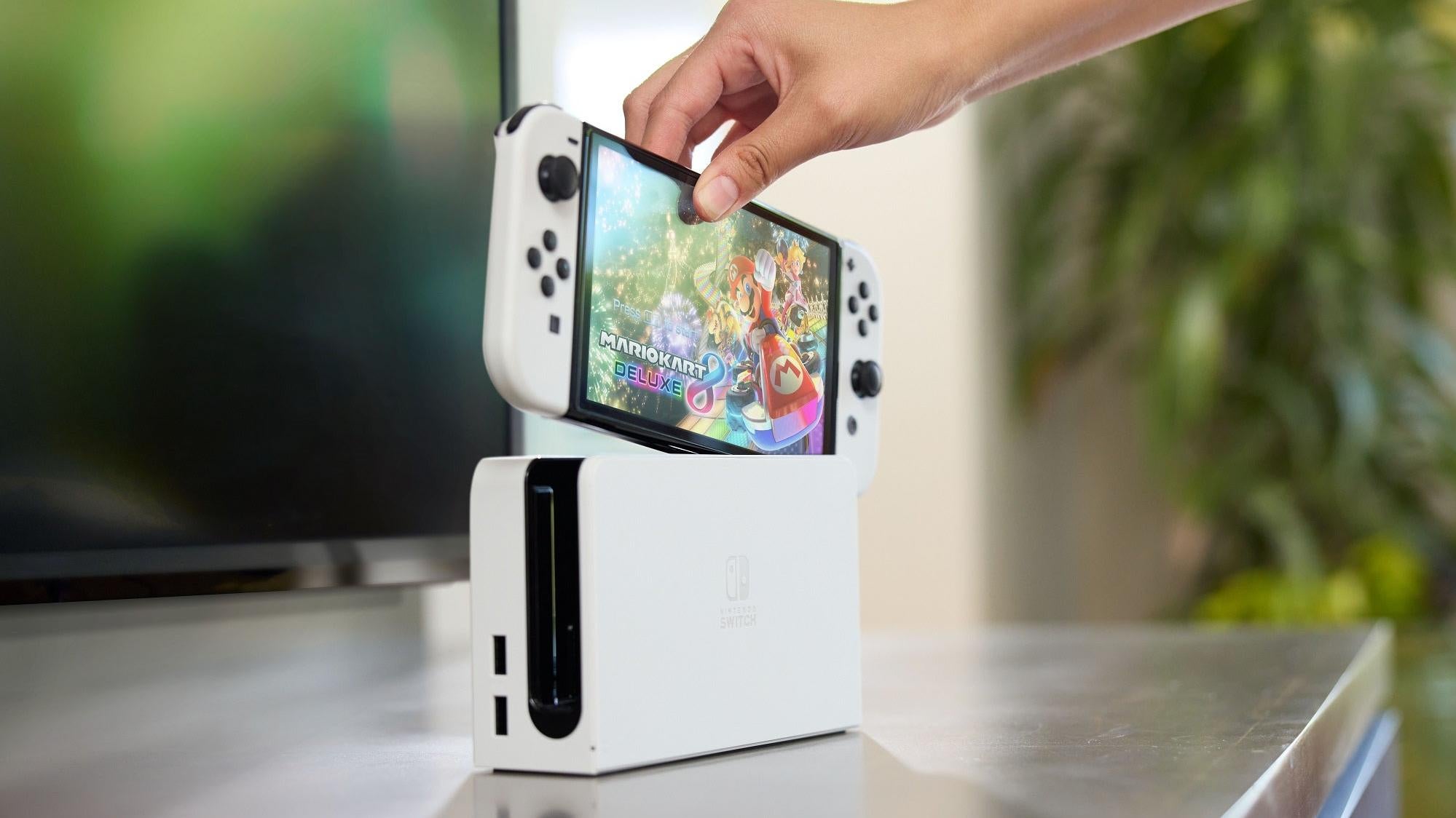 The Switch OLED is nice but it's no Switch Pro. (Photo: Nintendo)