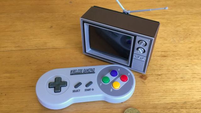 Tiny Retro TV That Plays Thousands Of Classic Games Makes My Childhood Portable