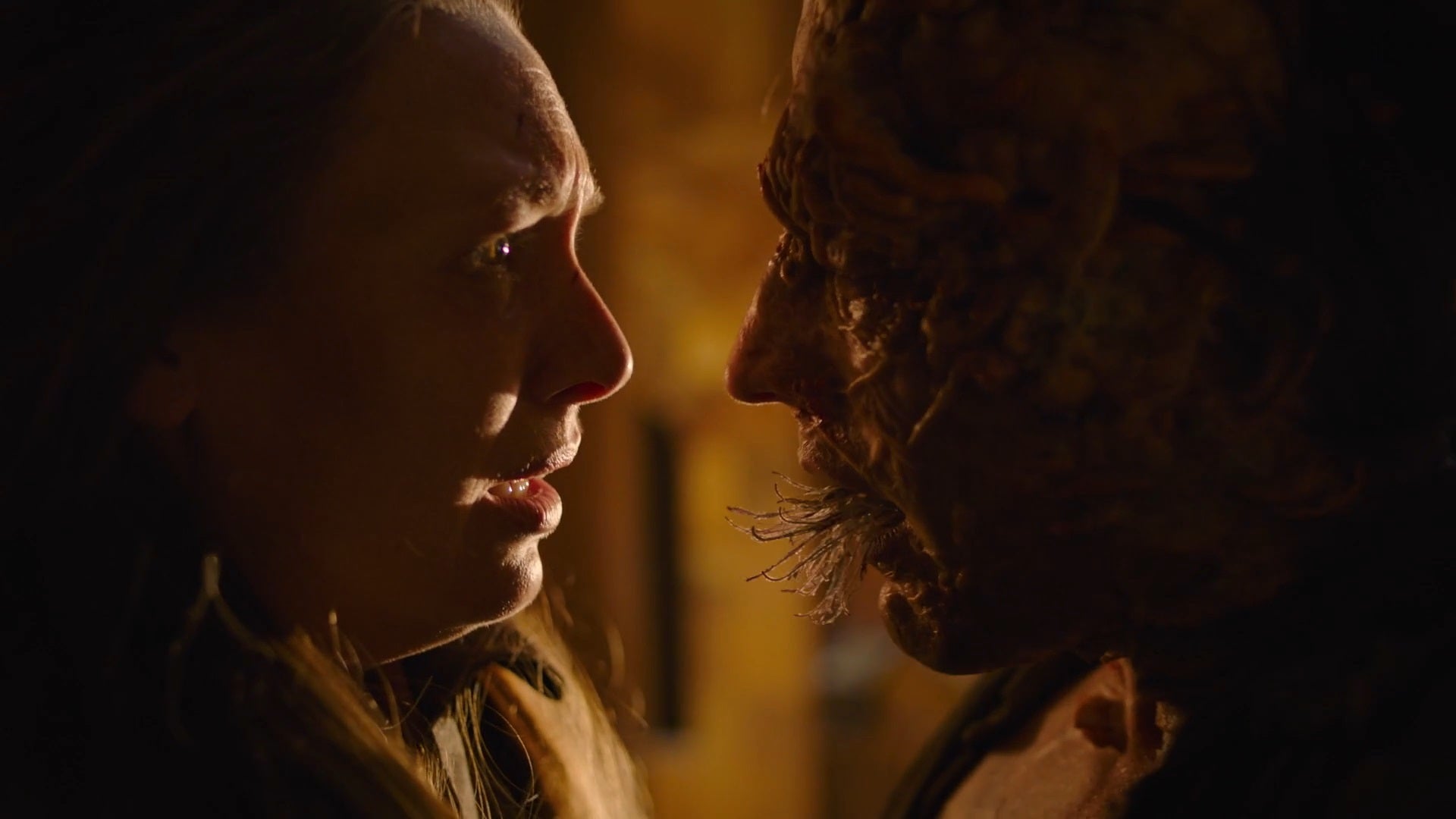 Whatever lore this scene was meant to illustrate, the imagery is unmistakeable.  (Screenshot: HBO / Kotaku)