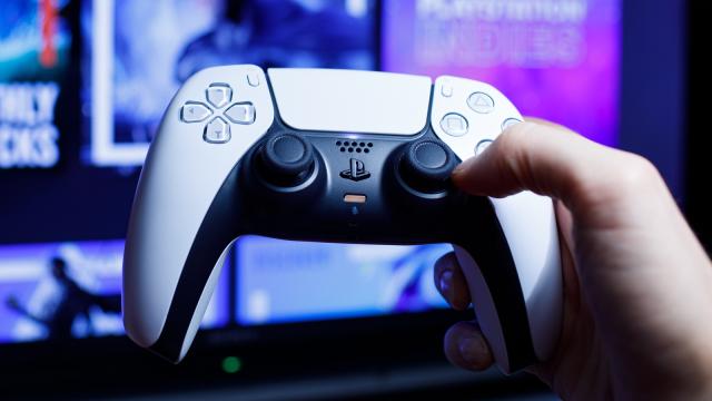 The 5 Best PC Gaming Controllers If You’d Rather Be Twiddling Thumbsticks