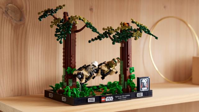 These Are The LEGO Star Wars Diorama Deals You’re Looking For