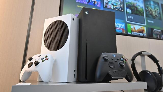 Microsoft Doubles Down On More Affordable But Weaker Xbox Series S