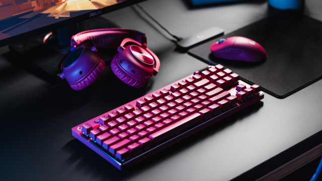 Logitech Is Giving Pink PC Accessories Another Go With the Expensive Pro Series