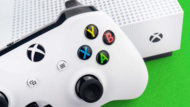 Xbox Series S Starter Bundle Might Be Best Gaming Deal Of 2023